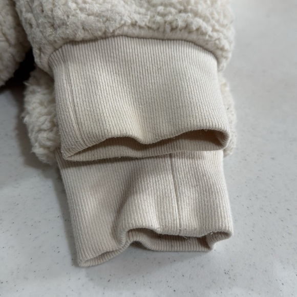 VS Fleece Jacket Small Off White with Full Zip Women’s - Picture 8 of 13